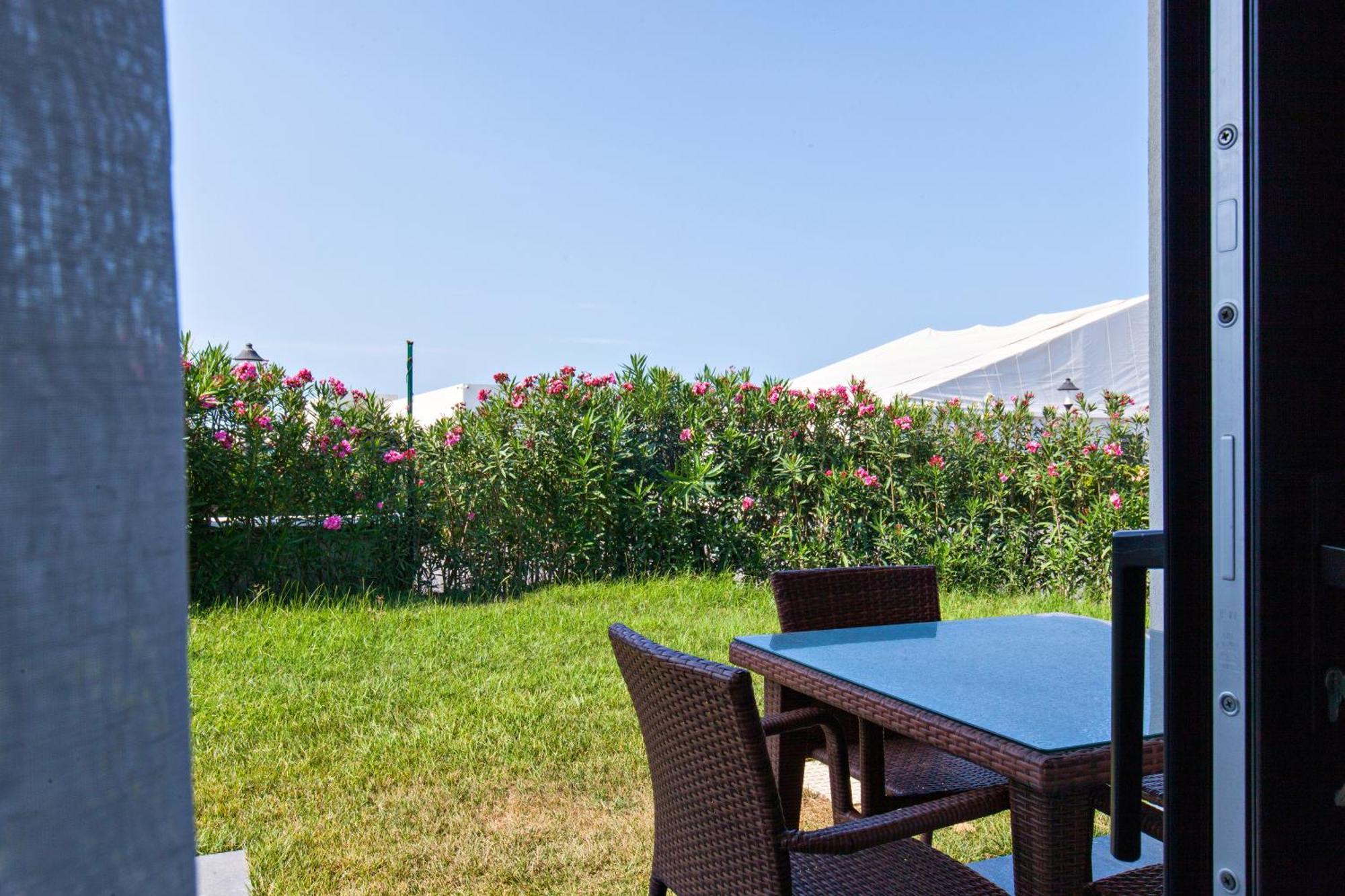 Sea Breeze Resort Nardaran Екстериор снимка